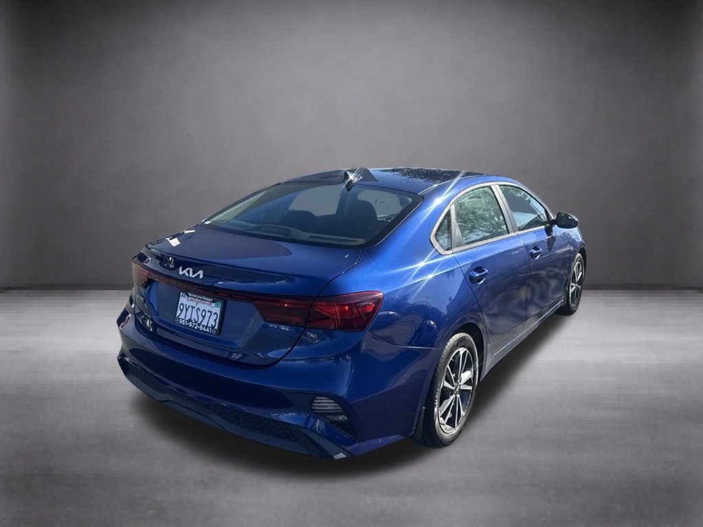 Used 2022 Kia Forte LXS FWD image 4