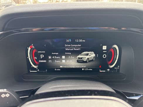 New 2026 Nissan Pathfinder SL w/ SL Premium Package image 10