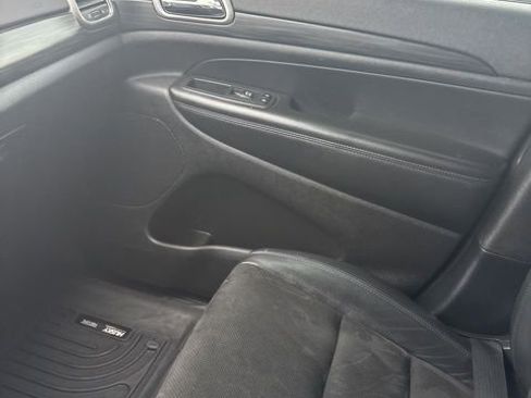 Used 2019 Jeep Grand Cherokee Altitude AWD/4WD image 21