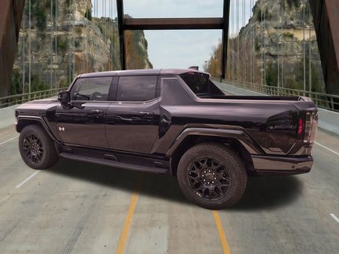 New 2026 GMC Hummer EV 4x4 Crew Cab image 7
