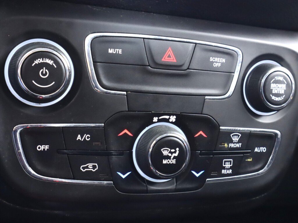 Used 2019 Jeep Compass Latitude AWD/4WD image 23