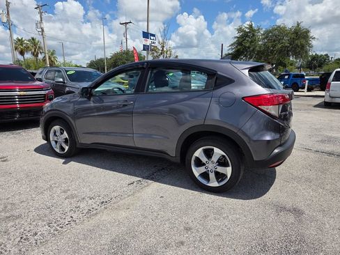Used 2021 Honda HR-V LX image 7