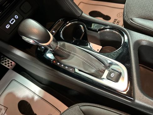Used 2023 Buick Encore GX Select w/ Sport Touring Package FWD image 18