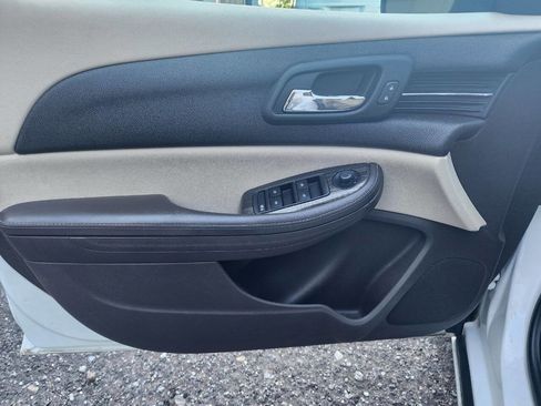 Used 2014 Chevrolet Malibu LT image 10