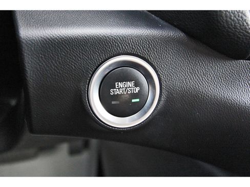 Used 2022 GMC Terrain SLE w/ Driver Convenience Package image 19