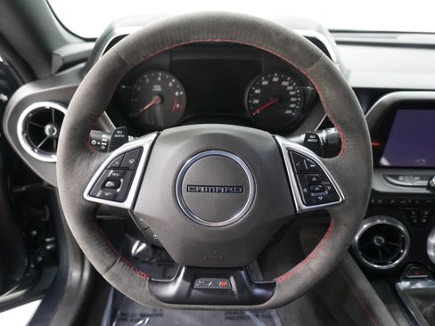 Used 2019 Chevrolet Camaro ZL1 image 18