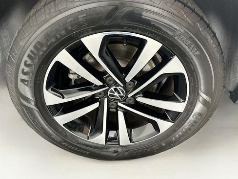 Used 2023 Volkswagen Tiguan S FWD image 11