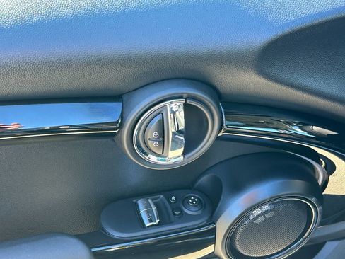 Used 2024 MINI Cooper SE image 12