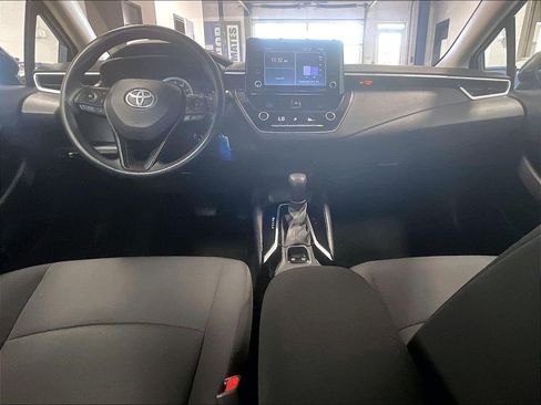 Used 2022 Toyota Corolla LE FWD image 21