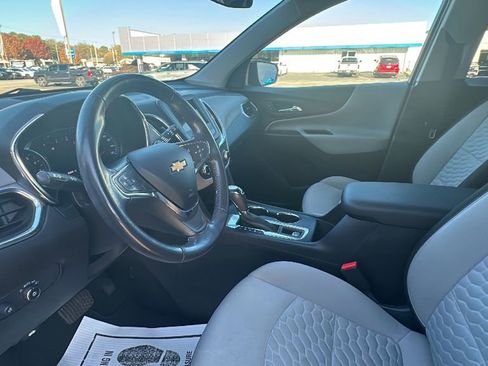 Used 2019 Chevrolet Equinox LT image 11