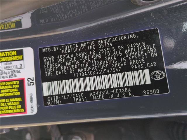 Used 2025 Toyota Camry SE FWD image 16