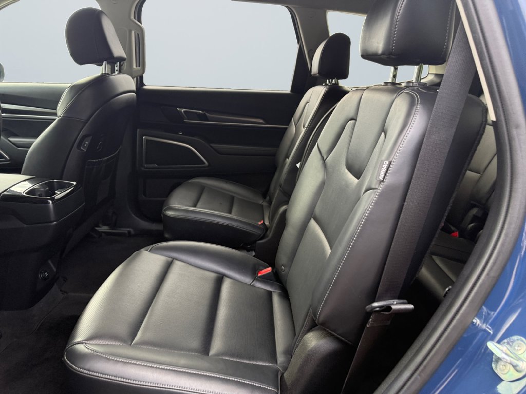 Used 2025 Kia Telluride S FWD image 13