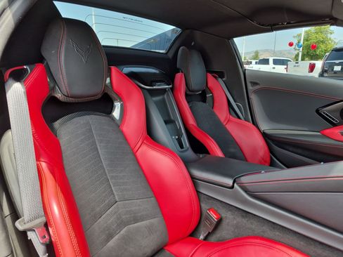 Used 2025 Chevrolet Corvette Stingray Preferred Conv w/ Z51 Performance Package RWD image 28
