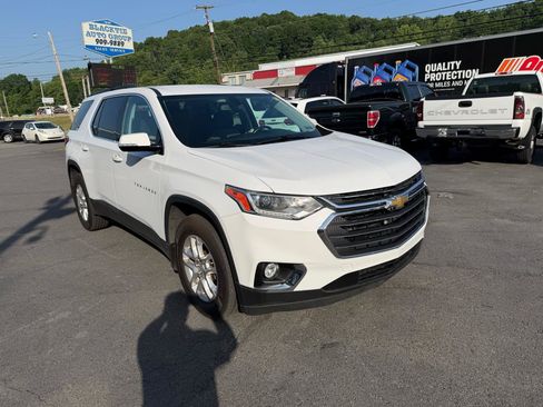 Used 2019 Chevrolet Traverse LT w/ LPO, Floor Liner Package AWD/4WD image 3