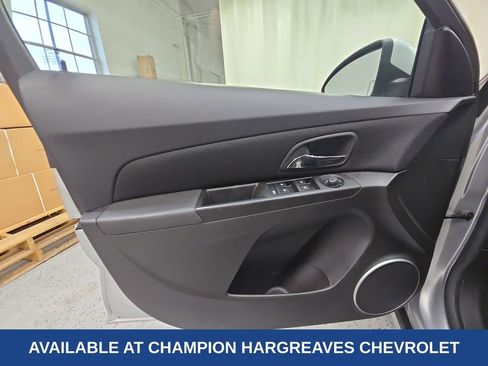 Used 2011 Chevrolet Cruze LT image 31