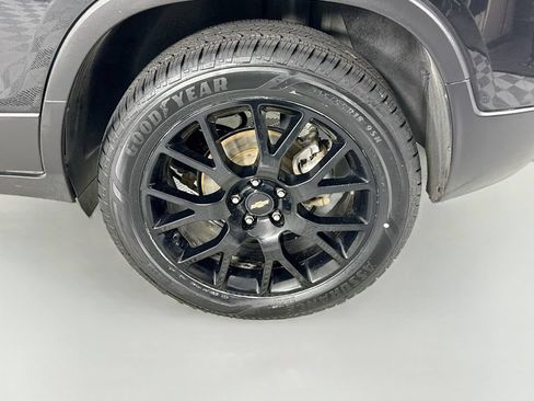 Used 2022 Chevrolet Trax LT w/ Premium Seat Package AWD/4WD image 29