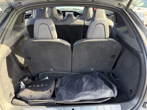 Used 2018 Tesla Model X 75D image 48