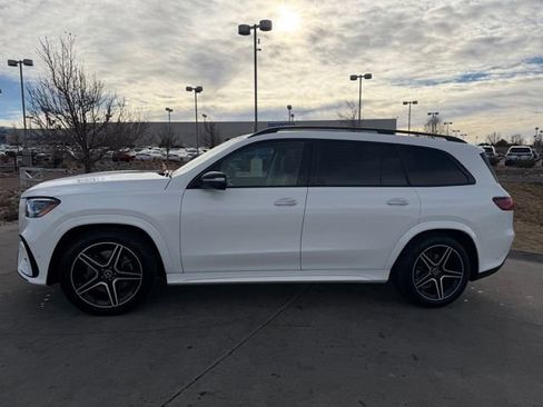 Used 2024 Mercedes-Benz GLS 450 4MATIC image 17