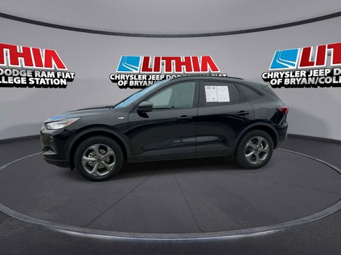 Used 2025 Ford Escape ST-Line AWD/4WD image 4