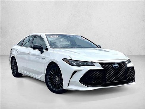 Used 2020 Toyota Avalon XSE image 12