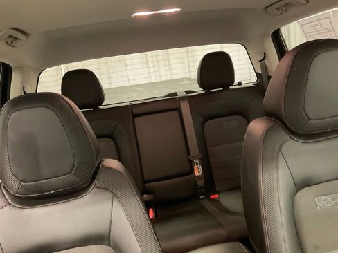 Used 2015 GMC Canyon SLE w/ All-Terrain Package image 28