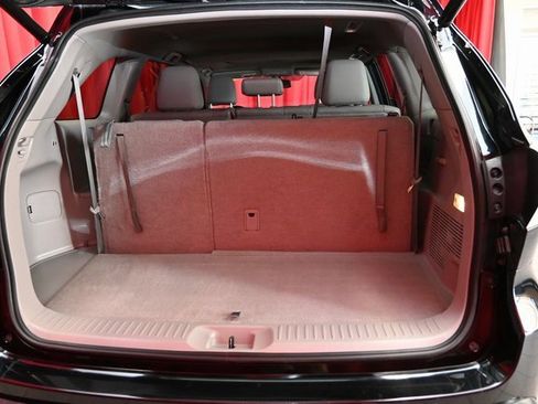 Used 2015 Toyota Highlander XLE image 11
