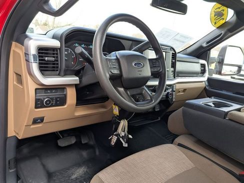 Used 2023 Ford F350 XLT image 2