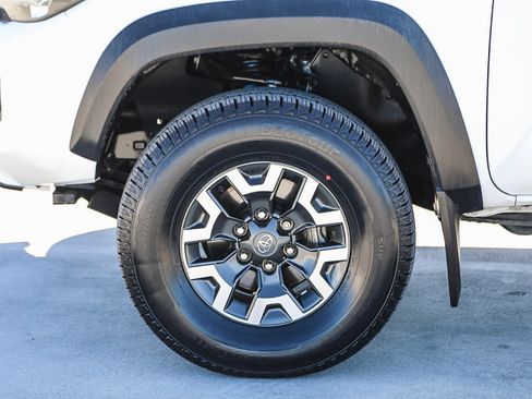 Certified 2023 Toyota Tacoma TRD Off-Road w/ Black Out Package (TMS) image 11