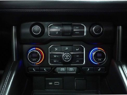 Used 2022 Chevrolet Tahoe Z71 image 22