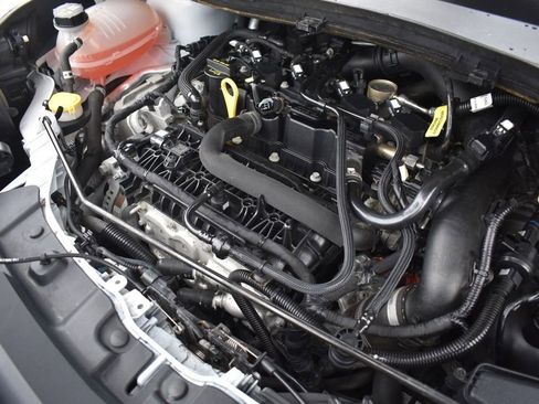 Used 2019 Ford Escape SE image 36