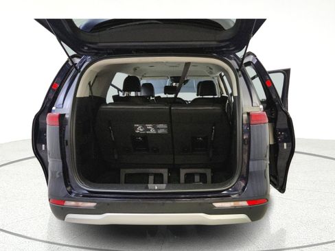 Used 2022 Kia Carnival LX FWD image 8