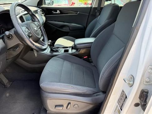 Used 2017 Kia Sorento AWD w/ LX V6 Convenience Package image 14