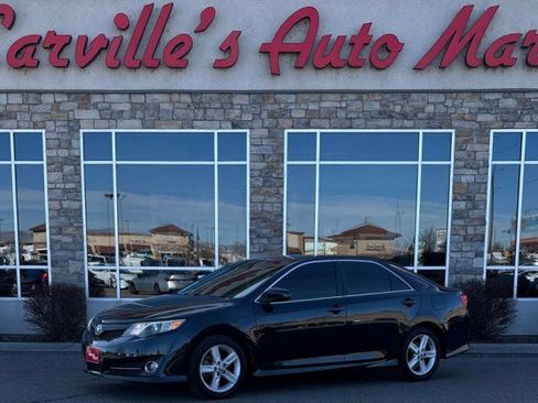 Used 2012 Toyota Camry SE image 1