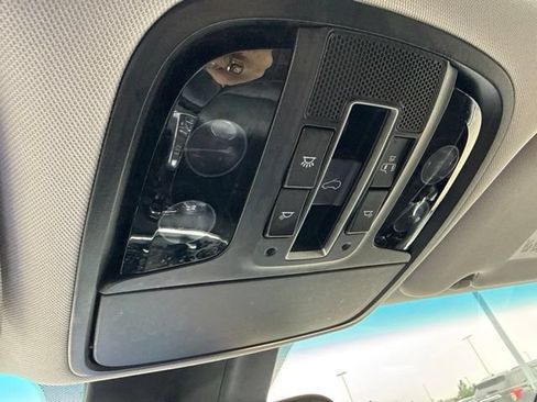 Used 2020 Kia Sorento EX AWD/4WD image 41