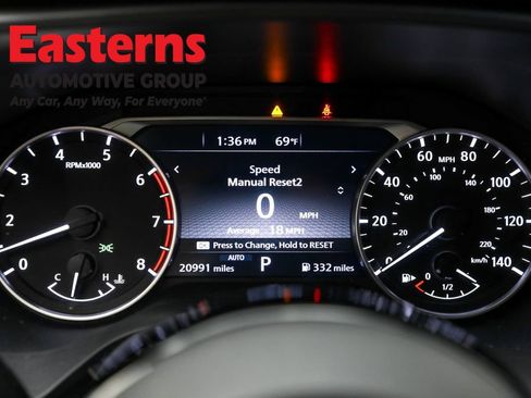 Used 2022 Nissan Rogue SV AWD/4WD image 18