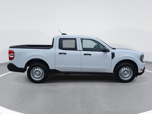 New 2025 Ford Maverick XL w/ Equipment Group 102A image 4