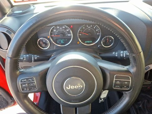 Used 2016 Jeep Wrangler Sport image 16
