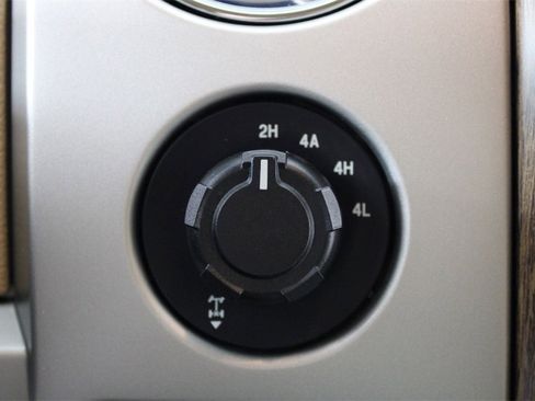 Used 2013 Ford F150 Lariat w/ Mid Equipment Group image 29