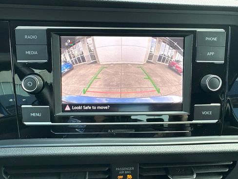 Used 2024 Volkswagen Jetta SE FWD image 20