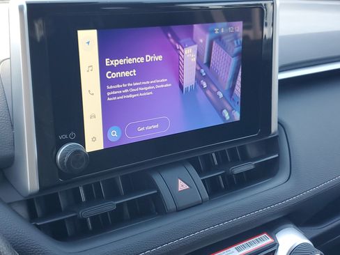 Used 2025 Toyota RAV4 XLE image 26