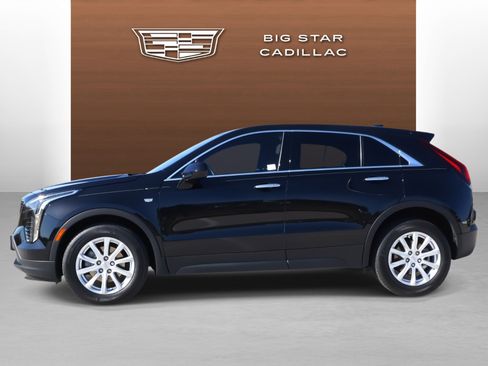 Used 2023 Cadillac XT4 Luxury w/ Cold Weather Package image 2