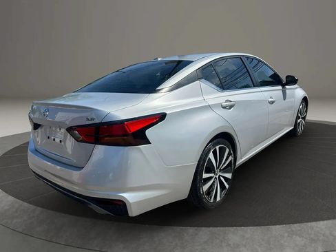 Used 2021 Nissan Altima 2.5 SR FWD image 5