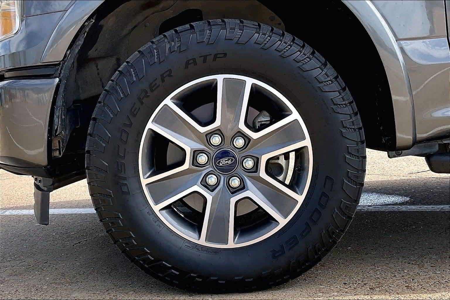 Used 2017 Ford F150 XLT w/ Equipment Group 302A Luxury AWD/4WD image 8