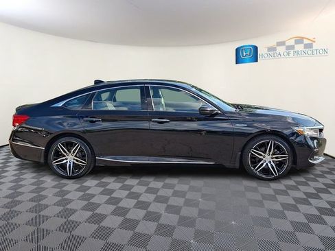 Used 2022 Honda Accord Touring image 7