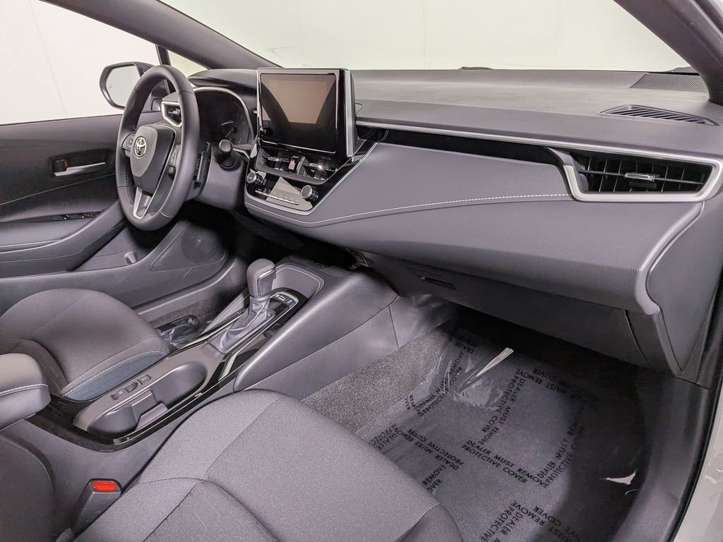 Used 2026 Toyota Corolla SE FWD image 29