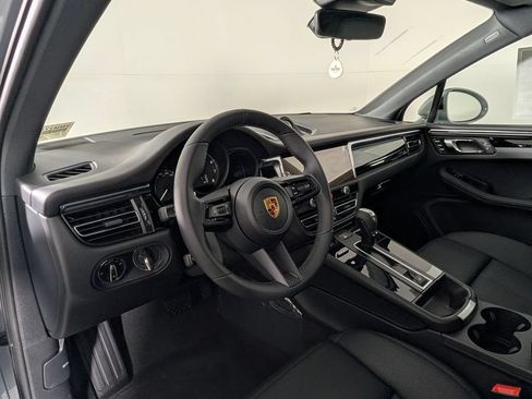 New 2026 Porsche Macan AWD/4WD image 4