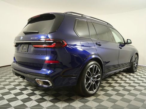Used 2024 BMW X7 xDrive40i w/ M Sport Package AWD/4WD image 3