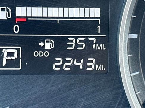 Used 2025 Nissan Versa S w/ Trunk Package image 15