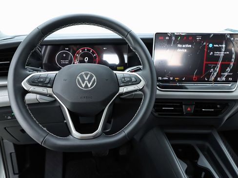 New 2026 Volkswagen Tiguan SE image 19