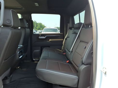 New 2026 GMC Sierra 2500 Denali w/ Denali Reserve Package AWD/4WD image 23
